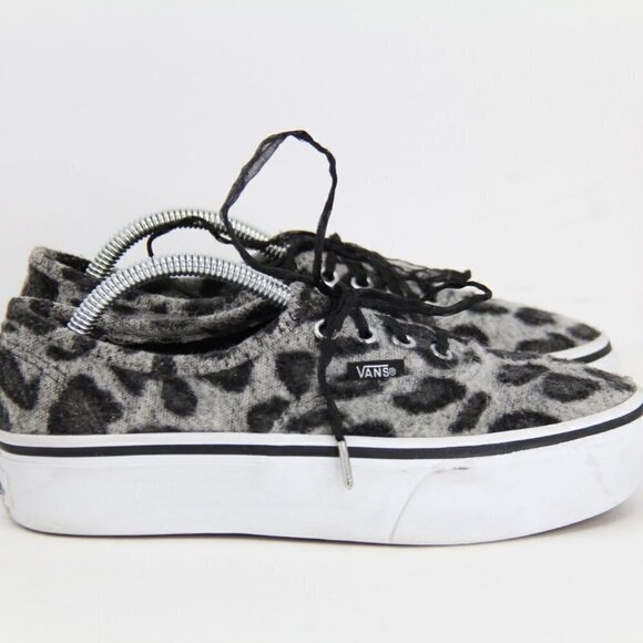 Vans Authentics Skate Shoes Gray Fuzzy Spotted Animal Print, Women's 6 - Picture 2 of 7